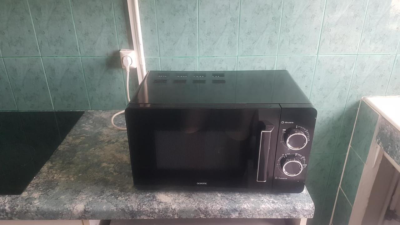 New Cheap Private Room, Kitchen , Overwieuw Sea,Tram On Spot, 12 Minutes From Nice Train Station With Tram , Beach In 17 Min Tram , Chambre Privee Pas Cher, Cuisine Equipee , Tram Sur Place, Apercu Mer, 12 Min De La Gare De Nice Avec Le Tram, 17 Min Eksteriør bilde