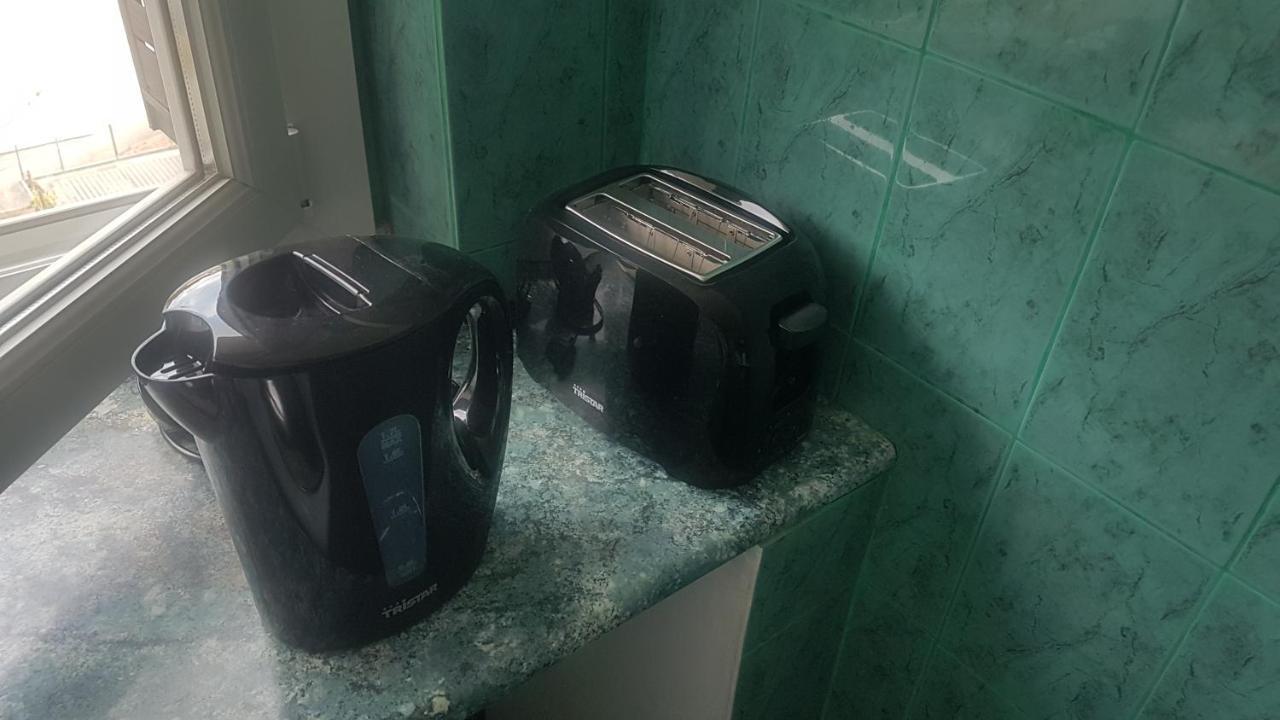 New Cheap Private Room, Kitchen , Overwieuw Sea,Tram On Spot, 12 Minutes From Nice Train Station With Tram , Beach In 17 Min Tram , Chambre Privee Pas Cher, Cuisine Equipee , Tram Sur Place, Apercu Mer, 12 Min De La Gare De Nice Avec Le Tram, 17 Min Eksteriør bilde
