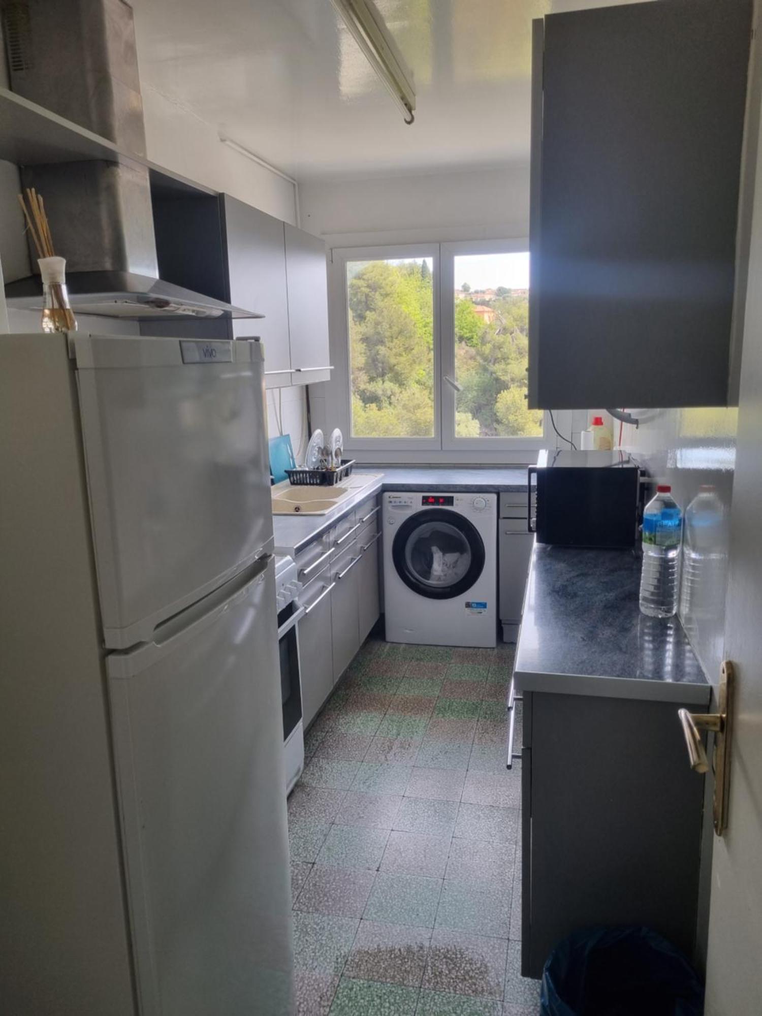 New Cheap Private Room, Kitchen , Overwieuw Sea,Tram On Spot, 12 Minutes From Nice Train Station With Tram , Beach In 17 Min Tram , Chambre Privee Pas Cher, Cuisine Equipee , Tram Sur Place, Apercu Mer, 12 Min De La Gare De Nice Avec Le Tram, 17 Min Eksteriør bilde